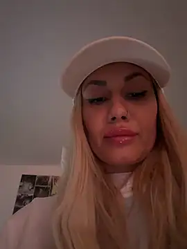 SonyaJoy Webcam Show