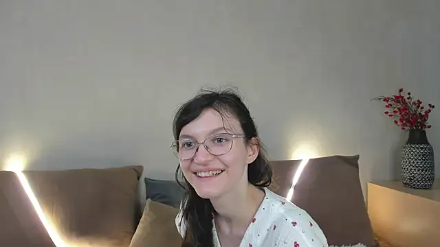 ThoraMarola's Live XXX Chat