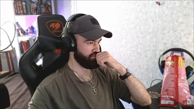 Show de _Mostly_ na webcam