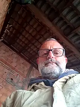 nard53: διαδικτυακό σόου στην κάμερα