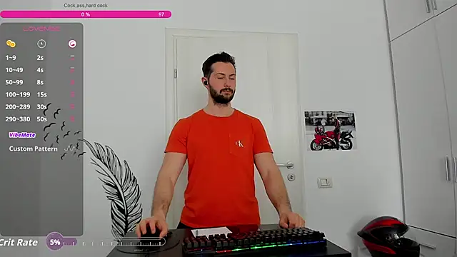 ZackFraser Adlı Modelin Canlı XXX Sohbeti