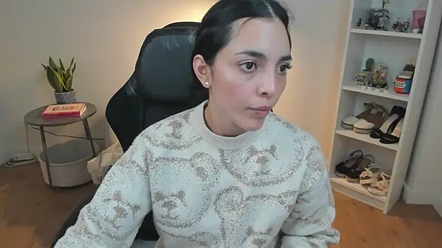 _BellaEvans_ Live XXX Chat