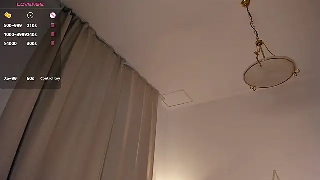 LaureMestler Chat XXX live