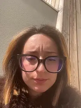 Czat XXX na żywo – Lolasecret_