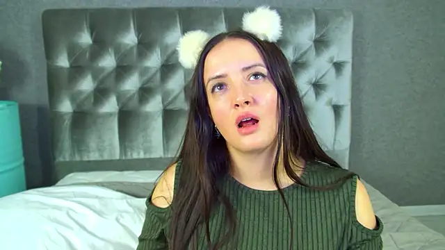 ElinaBellucci Chat XXX in diretta