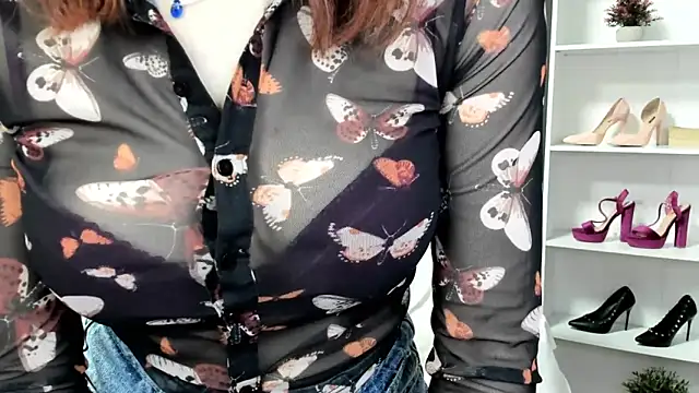 Chat +18 de Meagn_Extasy ao vivo