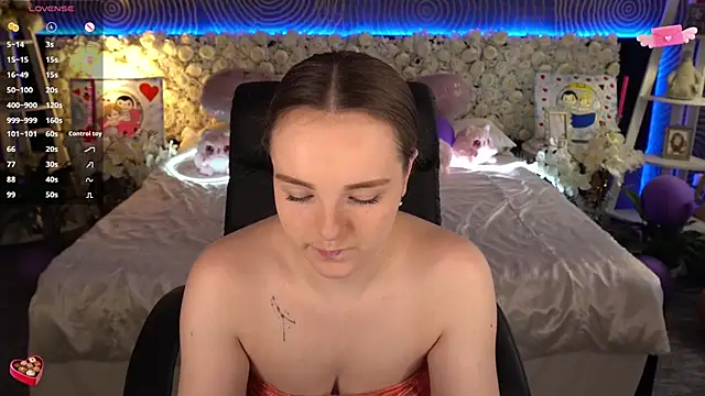 Živý XXX chat FoxyShy