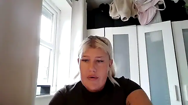 Chat XXX en directo de Lexi_Laura