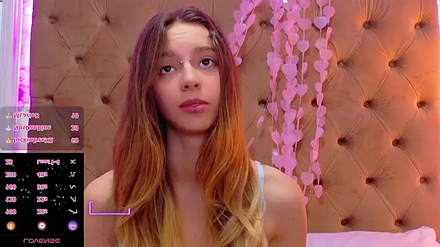 CoraVexのライブXXXチャット