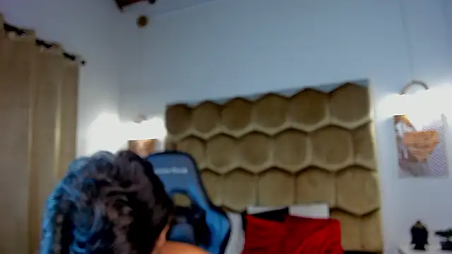 Emmet_CollinsJS élő XXX-chatje