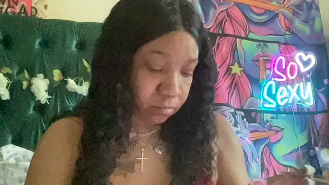 mzpretty444 Live XXX-Chat