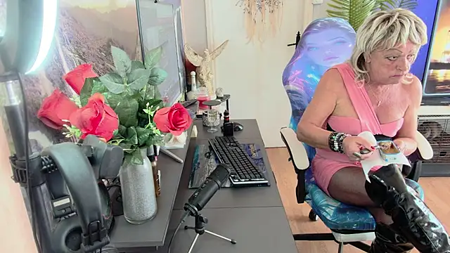 Anjela30 Adlı Modelin Canlı XXX Sohbeti