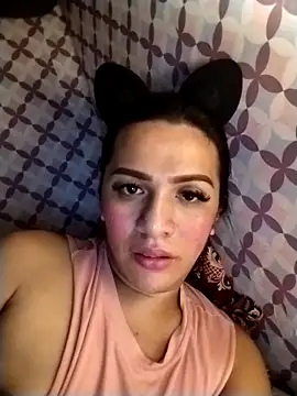 Yourbabyshane Adlı Modelin Canlı XXX Sohbeti