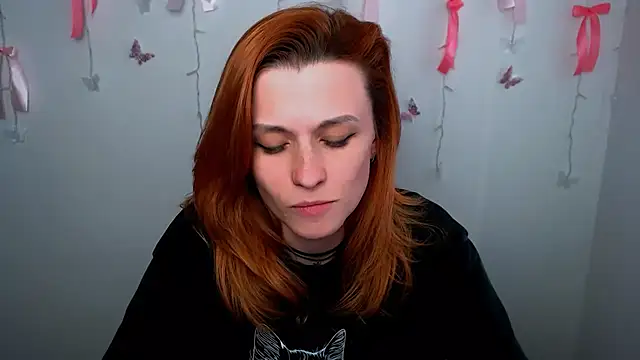 PeppyMia: онлайн-секс-чат