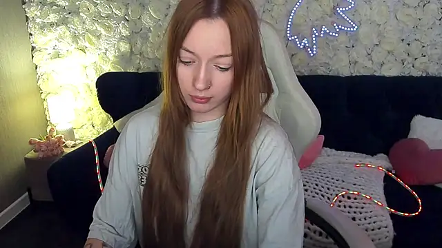 FoxyMayy Adlı Modelin Canlı XXX Sohbeti