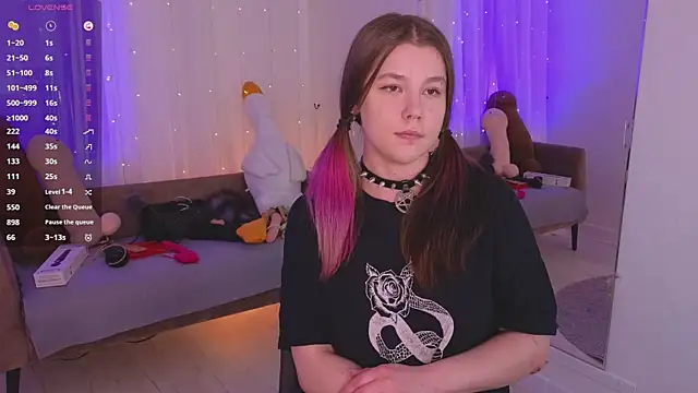 Mira_Falls' Live XXX Chat