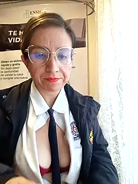 Valentina--1's Live XXX Chat