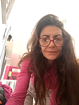 Eimikuro11's Live XXX Chat