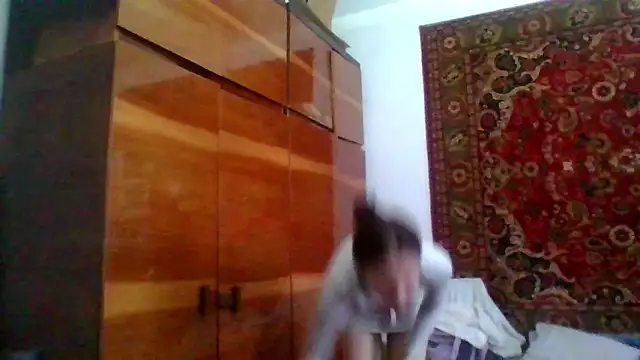 NickiKisinger Adlı Modelin Canlı XXX Sohbeti