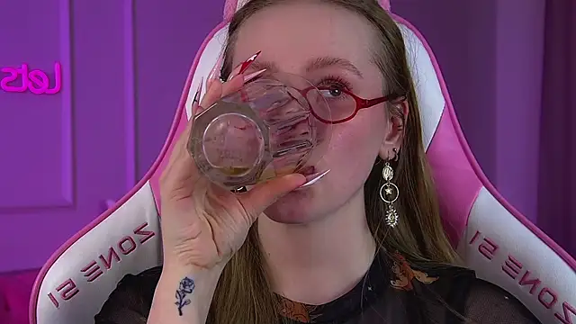 AgataFoxley's Live XXX Chat