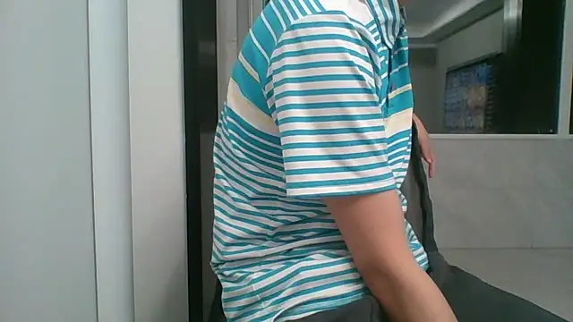 nole_china7: διαδικτυακό σόου  στην κάμερα