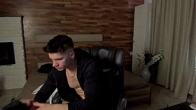 MaxKaiden Webcam show