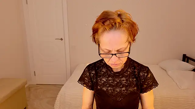 Chat +18 de LioraWeiss ao vivo