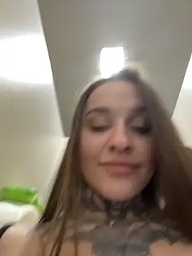 XXX chat uživo modela KishaMur