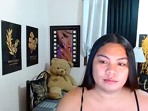 TSbrianaHugeCock Adlı Modelin Web Kamerası Şovu