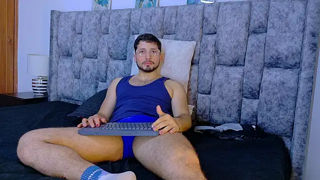 Pokazy przed kamerką – NICK_MOSS_