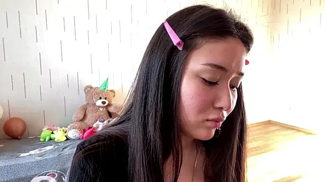 عرض كام YourMiIa