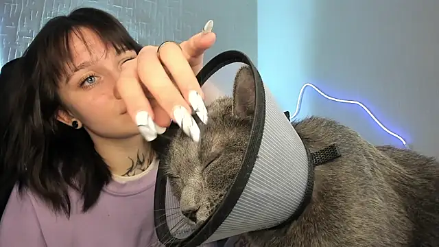 Elastikisss' Live XXX Chat