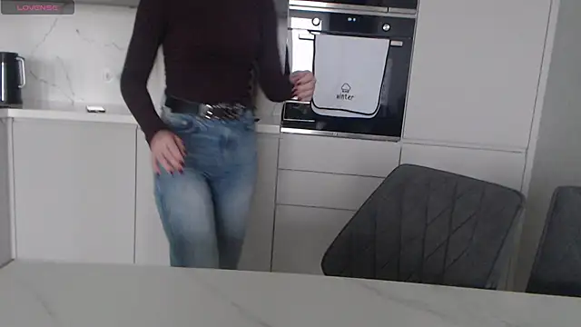 Miss_KissKiss7 Adlı Modelin Canlı XXX Sohbeti