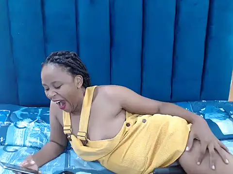 CreamyTea Adlı Modelin Canlı XXX Sohbeti