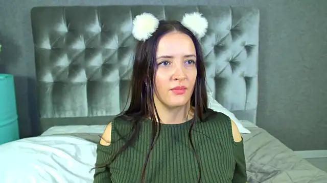 ElinaBellucci 现场XXX聊天