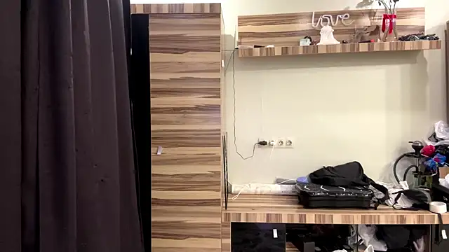 Chatroom XXX en direct de PollyDream