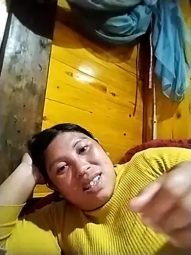 kussecka élő XXX-chatje