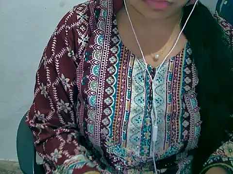 Cute_Aliyaa Chat XXX in diretta