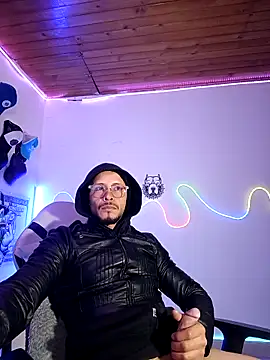 Show modela sebastian_horny na web-kameri