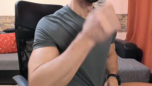 HotHunkTrainer Live XXX-Chat