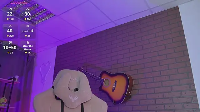 MilaStoyne 即時 XXX 聊天