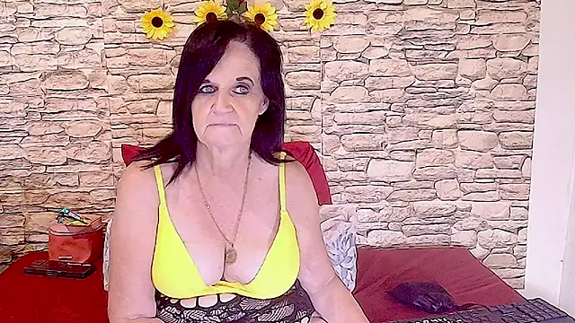 LuciousGrace's Live XXX Chat