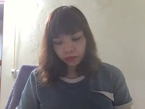 Angela-Eiran Live XXX chat