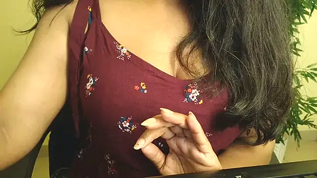 Mallu_Neelaanjanam Adlı Modelin Web Kamerası Şovu