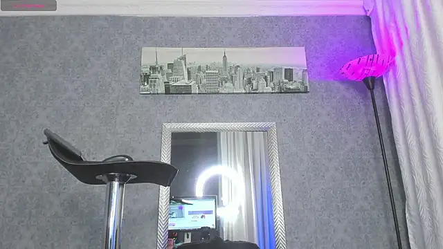 _kitty_wuichis Adlı Modelin Web Kamerası Şovu