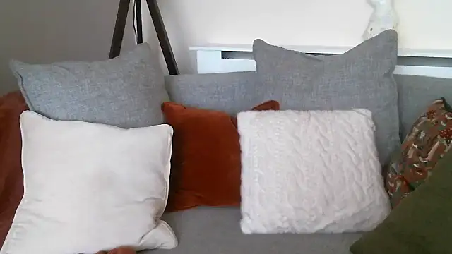 MissHoneyPenny's Live XXX Chat