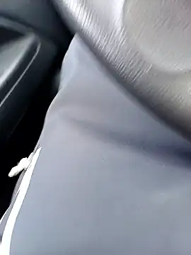 Pertunjukan Kamera Web Micki2