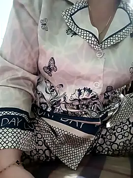 Emily-lonely 现场XXX聊天