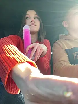 Chatroom XXX en direct de CandySurprise19