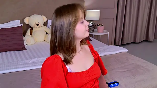 ElaraVance's Live XXX Chat